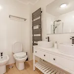 Вилла Baleal Happiness Surf House *