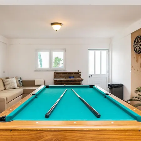 Baleal Happiness Surf House Villa