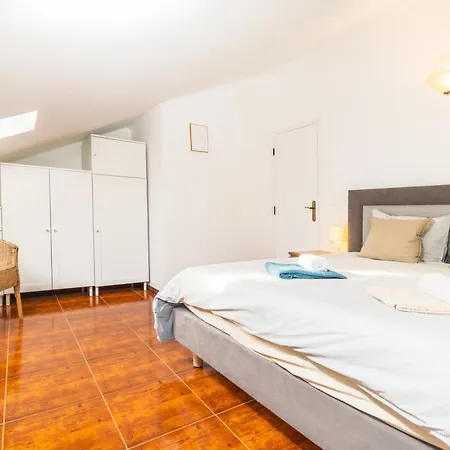 Villa Baleal Happiness Surf House