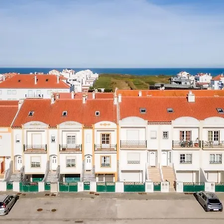 Baleal Happiness Surf House *