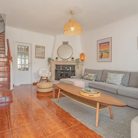 Baleal Happiness Surf House Villa