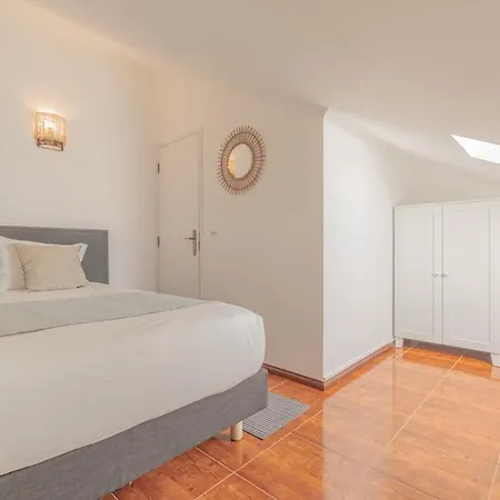 Villa Baleal Happiness Surf House *