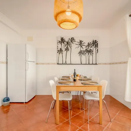 Villa Baleal Happiness Surf House