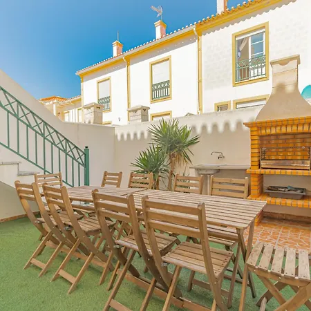 Villa Baleal Happiness Surf House