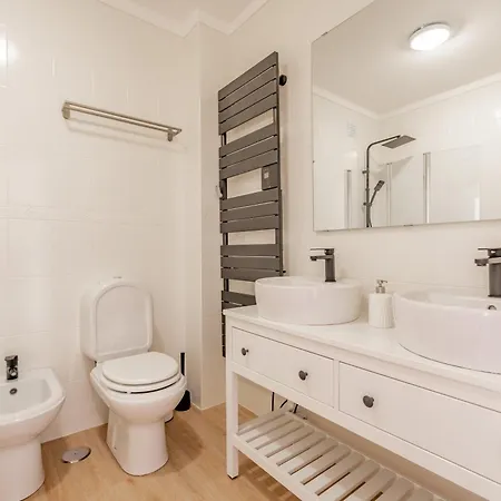 Baleal Happiness Surf House Villa
